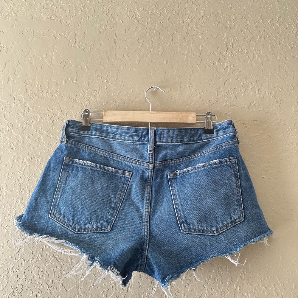 Abercrombie & Fitch Low Rise Distressed Denim Women's Curvy Shorts Size 30/10 - Picture 6 of 11